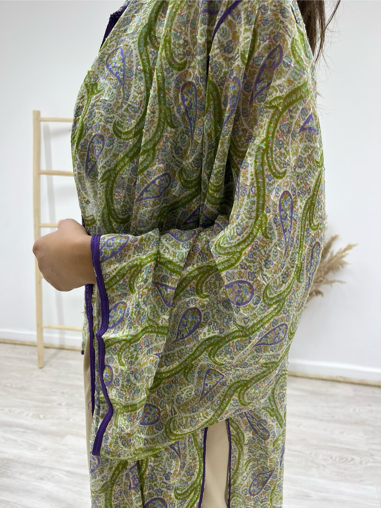 AMIRA Paisley Breeze