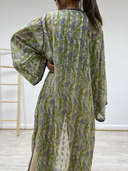 AMIRA Paisley Breeze